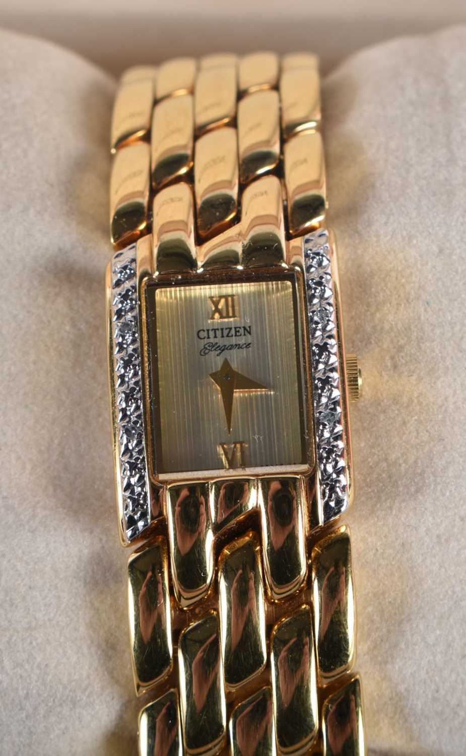 A Boxed Ladies Citizen Bracelet Watch with matching Bracelet. Bracelet 19 cm long, Watch 1.5 cm incl - Image 2 of 4