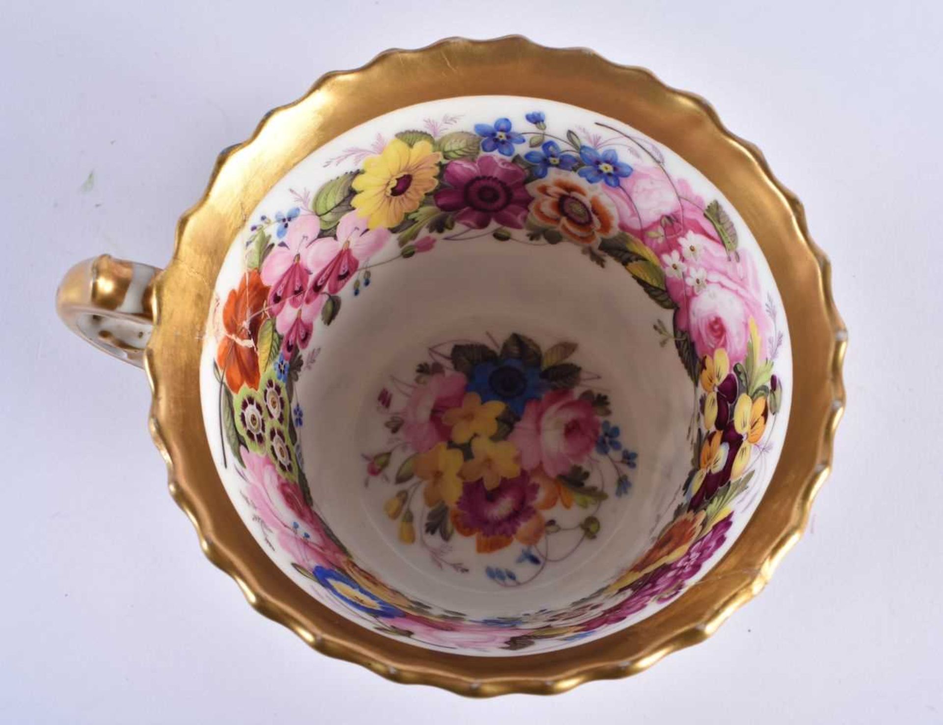 THREE EARLY 19TH CENTURY CHAMBERLAINS WORCESTER PORCELAIN CUPS AND SAUCERS painted with armorials - Image 6 of 31