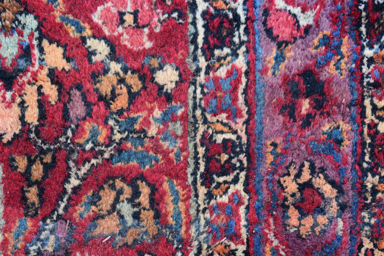 A Persian Khorasan rug 328 x 228 cm - Image 19 of 20