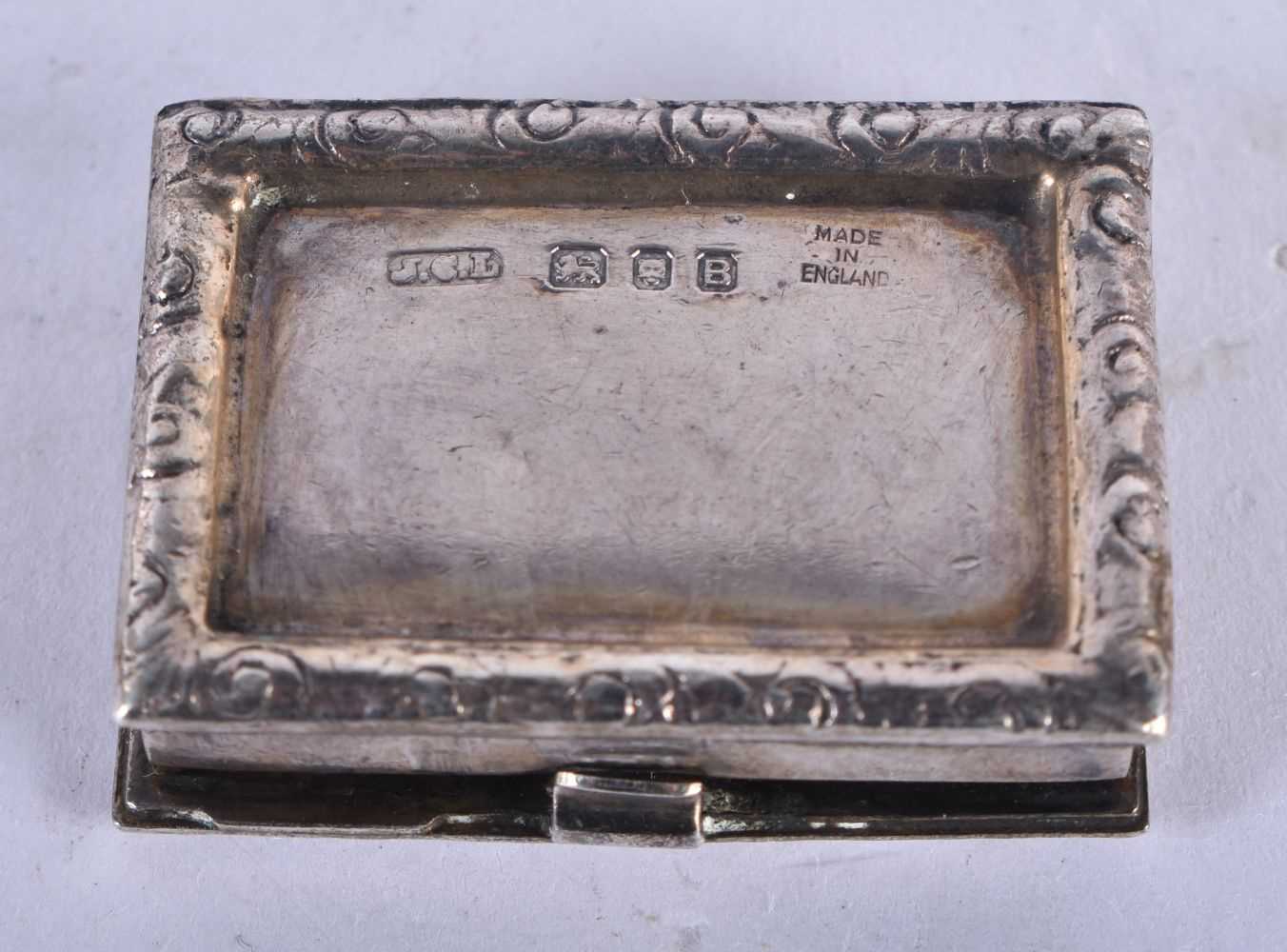 A Silver Pill Box With engine turned decoration and gilt interior by John Charles Lowe, hallmarked - Image 2 of 3