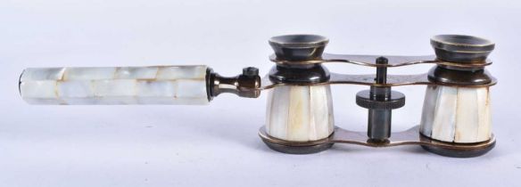 A PAIR OF MOTHER OF PEARL OPERA GLASSES. 18cm x 7 cm.