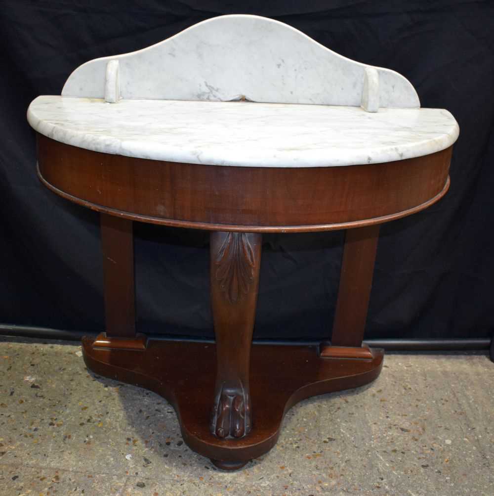 A Victorian Mahogany console table with Marble top 68 x 91 x 43 cm. - Image 2 of 10