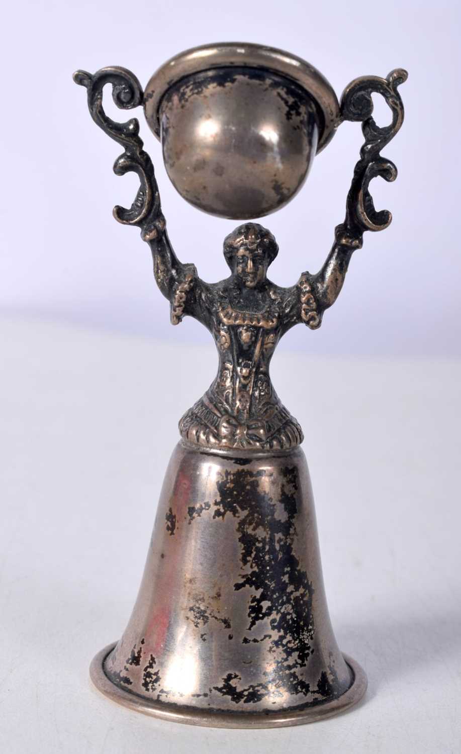 A Silver Wager Cup. Stamped Sterling. 8.4cm x 4.3 cm x 3.8 cm, weight 40.9g