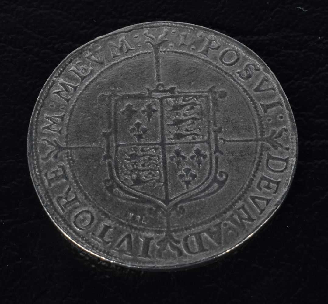 An Elizabeth I hammered silver Crown 4 cm . - Image 3 of 4