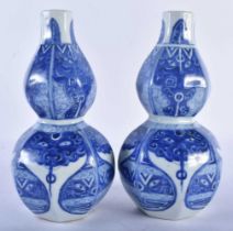 A PAIR OF EARLY 20TH CENTURY CHINESE BLUE AND WHITE PORCELAIN VASES Late Qing/Republic, bearing