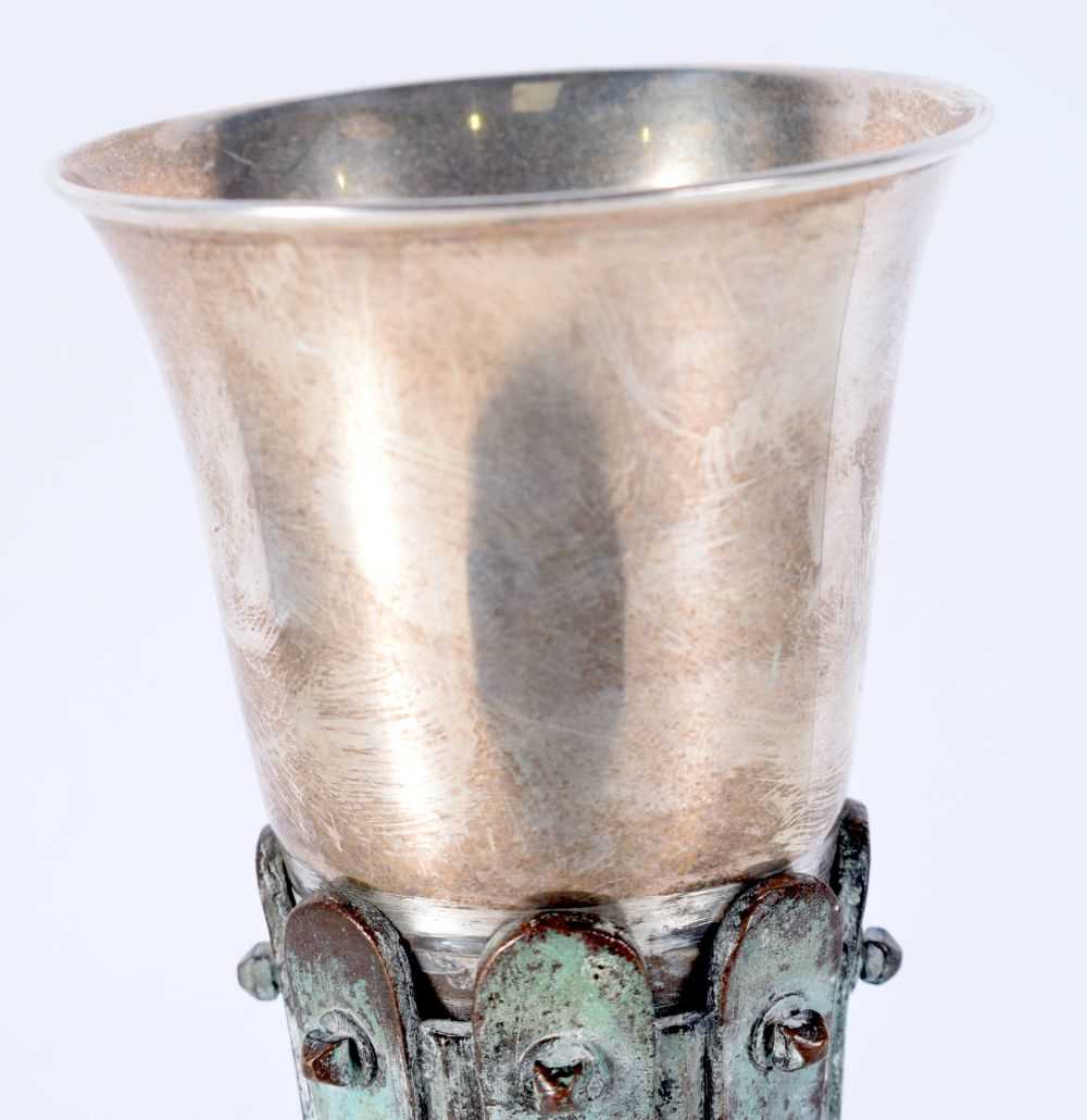 An Art Deco Mixed Metal Vase on a Marble Base. 26.5 cm x 6.5 cm, weight 677g - Image 3 of 3
