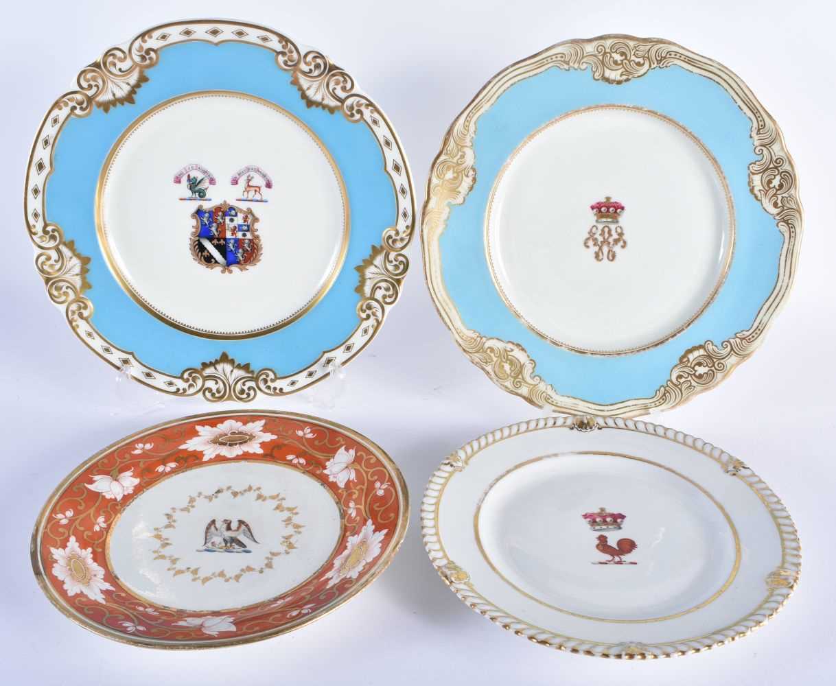 FOUR EARLY 19TH CENTURY CHAMBERLAINS WORCESTER ARMORIAL PLATES in various forms and sizes. Largest