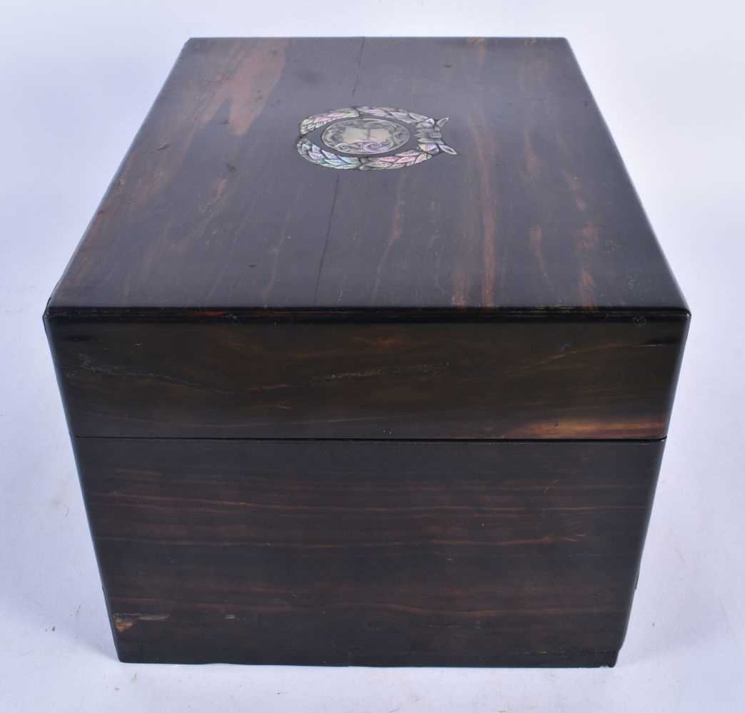 Superb Quality Late 19th Century Coromandel Travelling Vanity Box with blue Velvet interior, 2 - Image 3 of 11