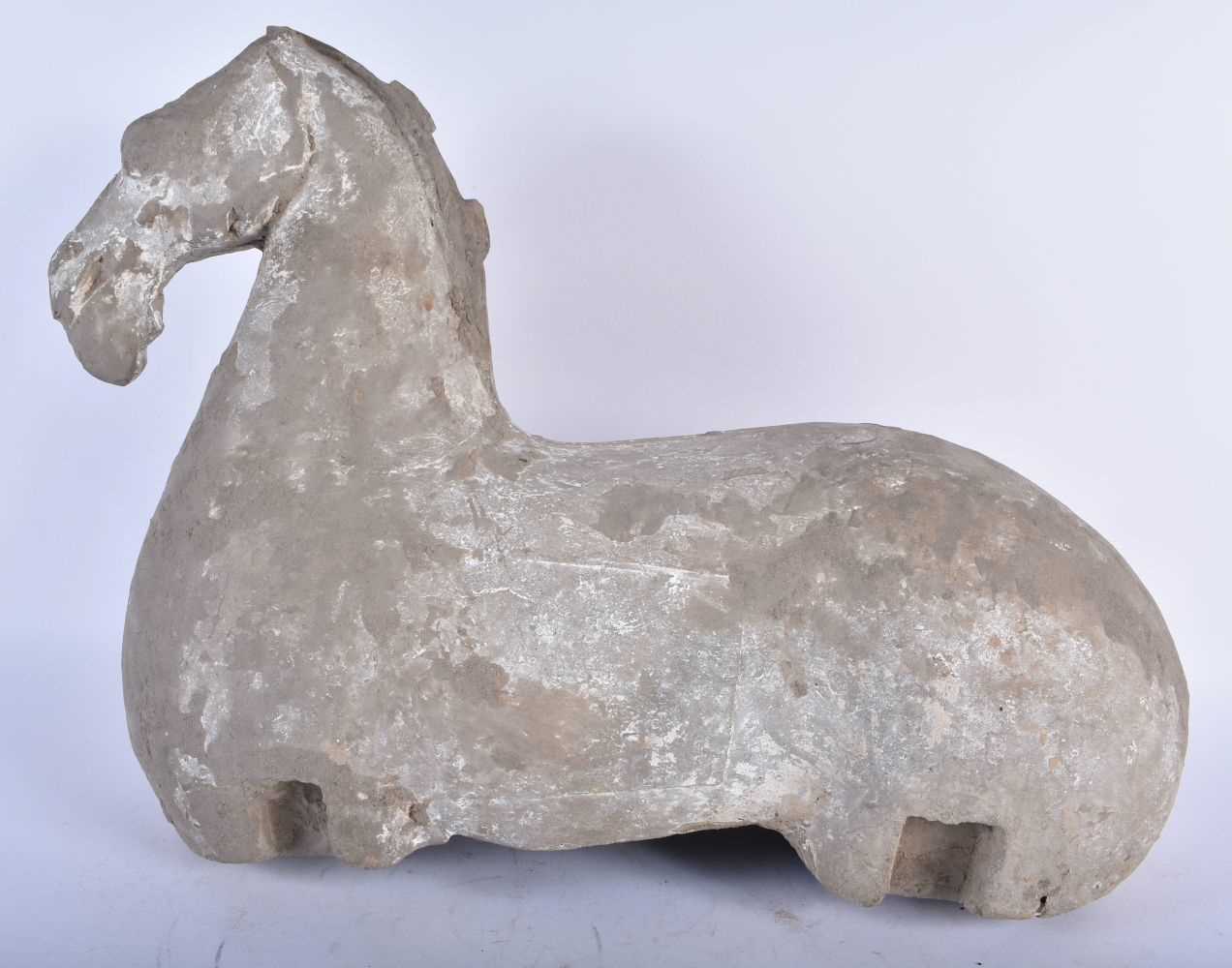 A LARGE CHINESE HAN DYNASTY GREY POTTERY FIGURE OF A HORSE C202 BC - 220 AD. 42 cm x 34 cm. - Image 2 of 8