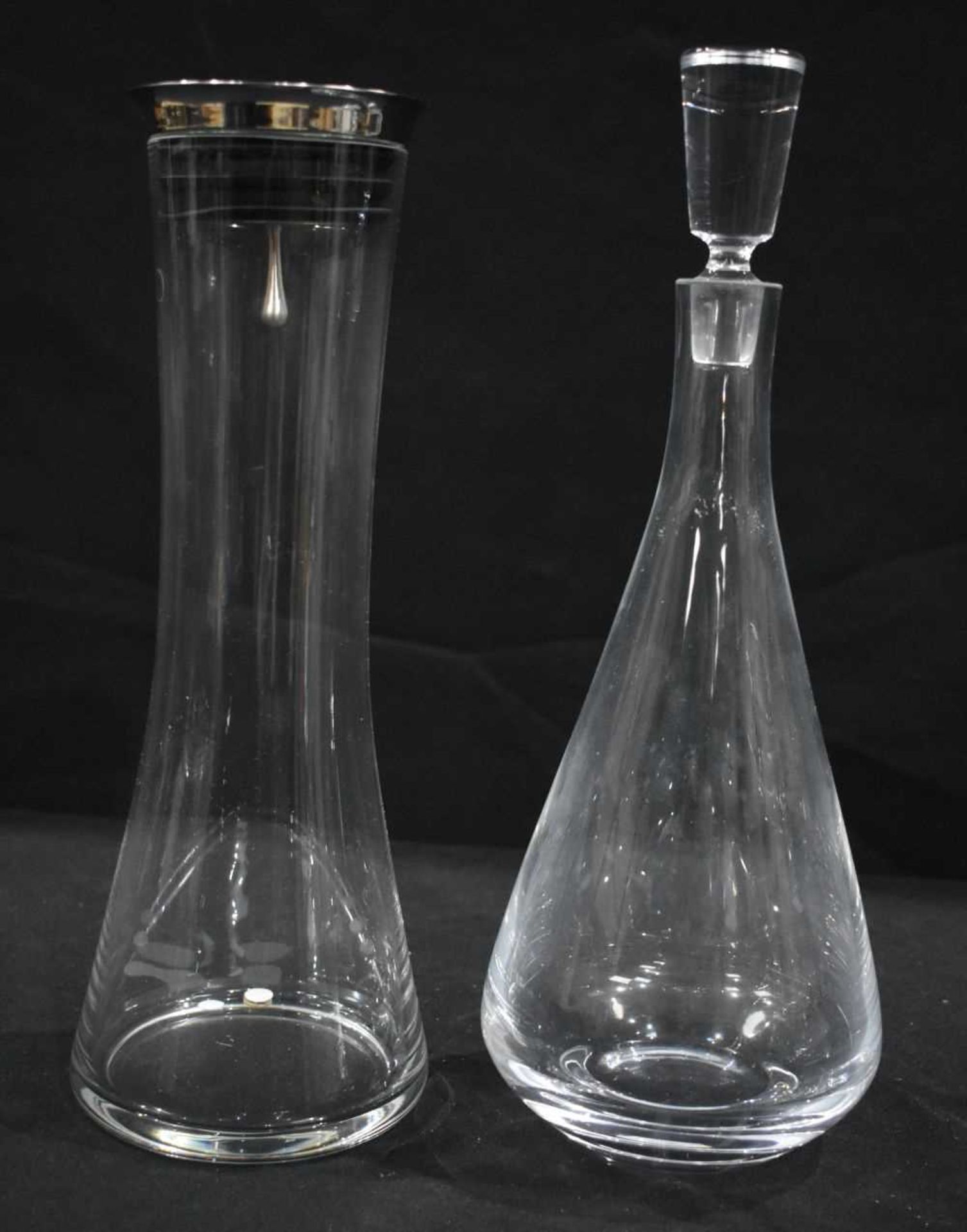 A collection of glass decanters, wine breathers etc (5) - Image 5 of 8
