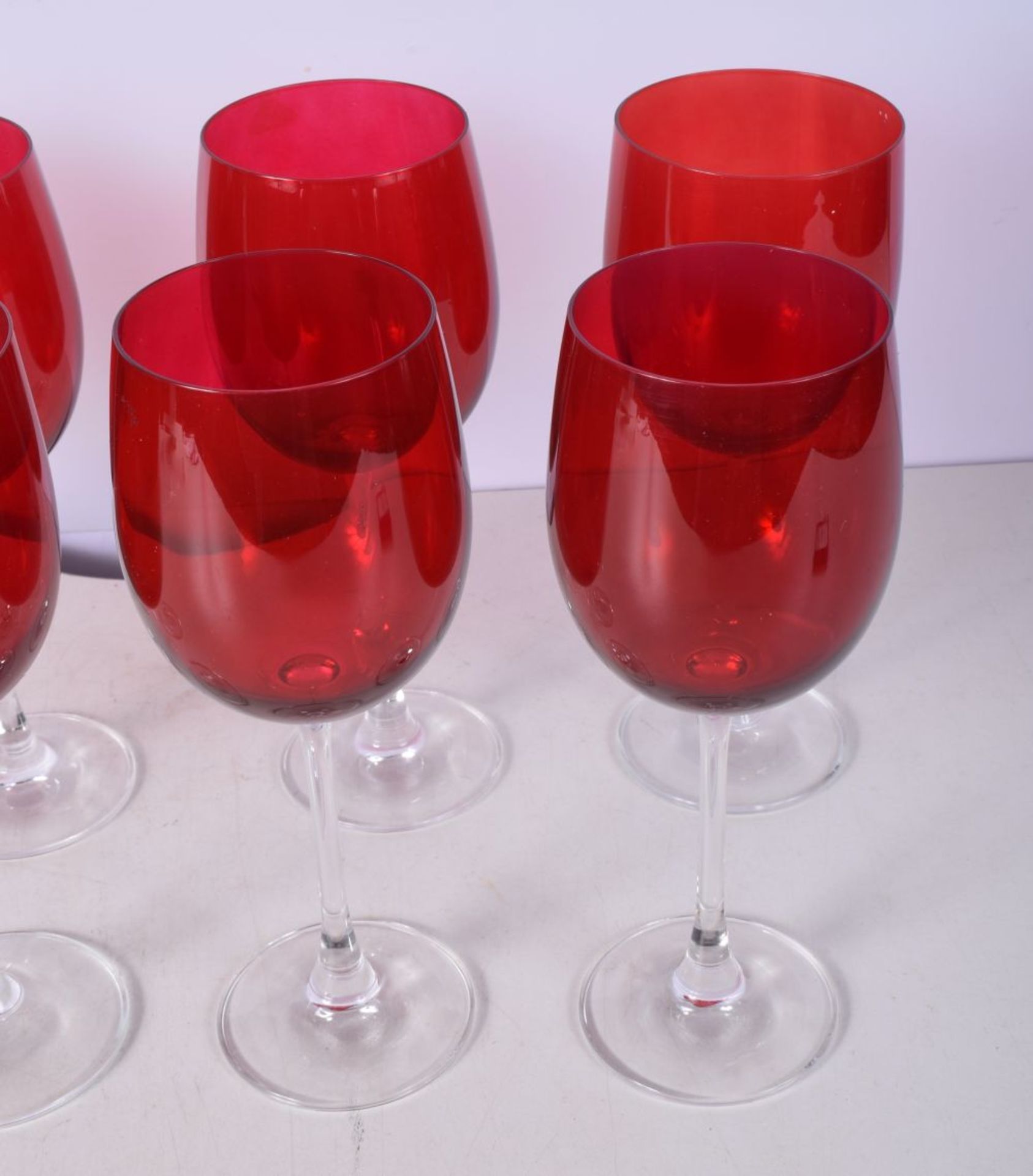 A collection of Ruby wine glasses 22 cm (8) - Image 6 of 6