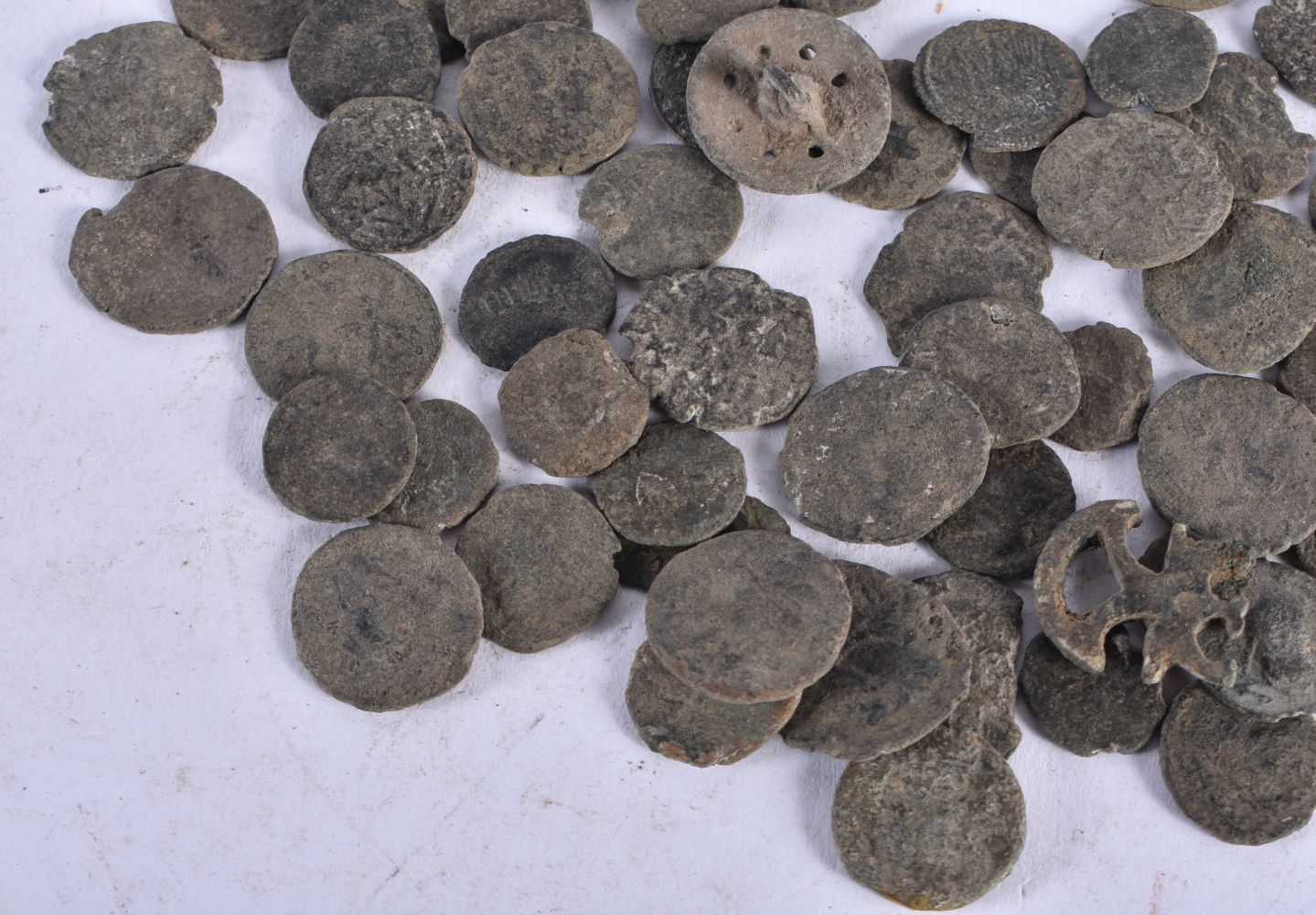 A Large Quantity of Bronze Metal Detector Finds (qty) - Image 4 of 4
