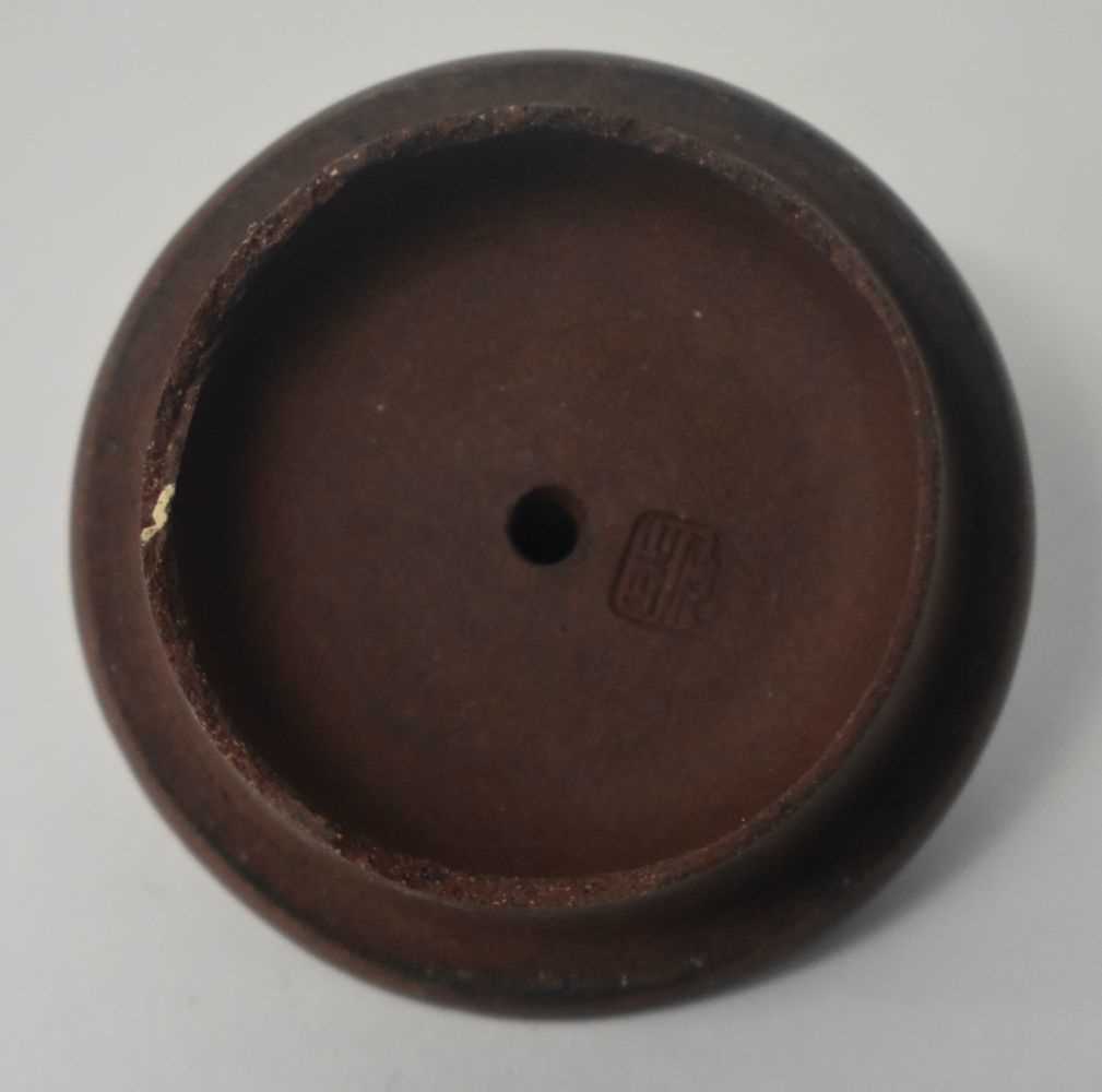 A 19TH CENTURY CHINESE YIXING POTTERY LOZENGE FORM TEAPOT AND COVER decorated with bats. 20 cm - Image 6 of 7