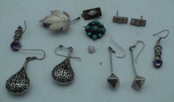 ASSORTED SILVER JEWELLERY. 27 grams. (qty)