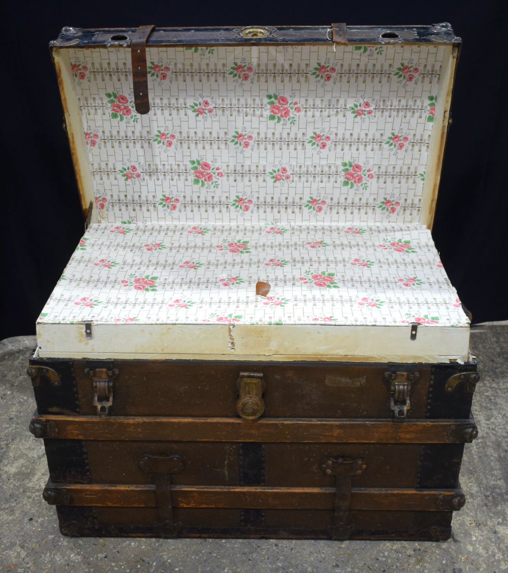 A 19th Century leather coated wooden trunk with wooden banding 65 x 88 x 53 cm. - Image 3 of 5