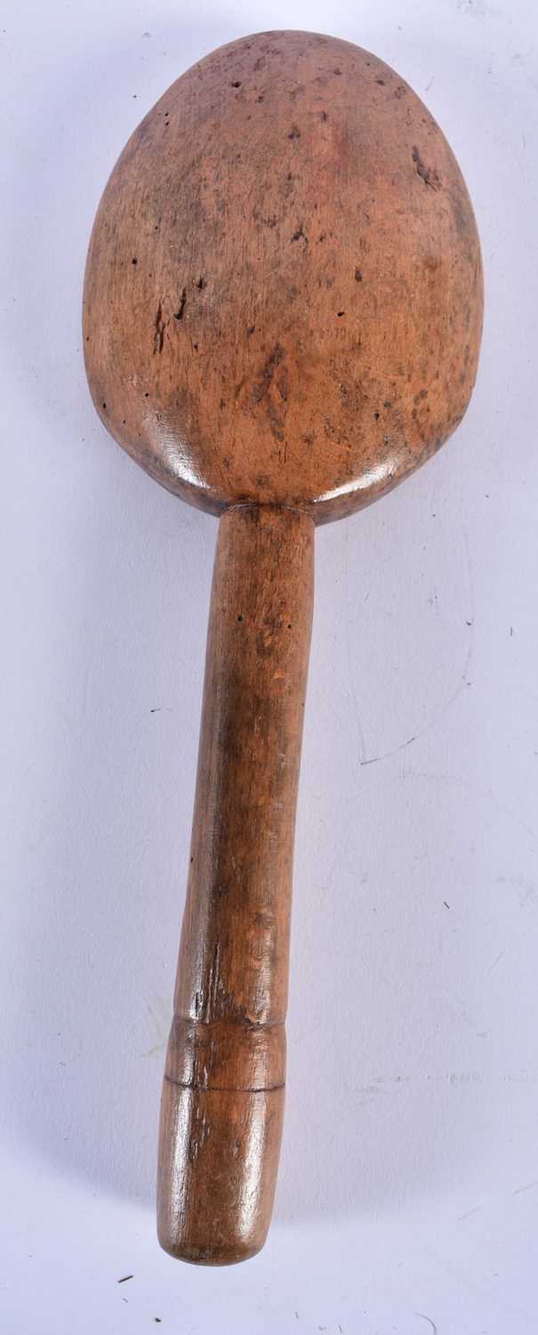 A CARVED DAIRY WOOD TREEN BUTTER BOWL AND SPOON. Bowl 40 cm diameter. (2) - Image 7 of 7