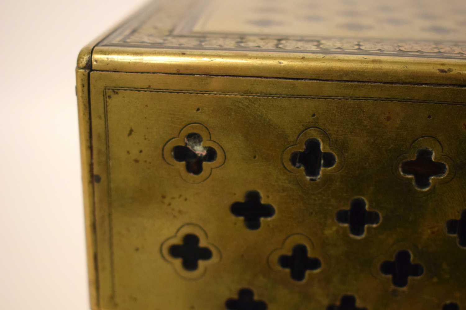 A FINE EARLY 19TH CENTURY FRENCH BRONZE OVERLAID WOOD CASKET with fully fitted silver interior, - Image 11 of 23