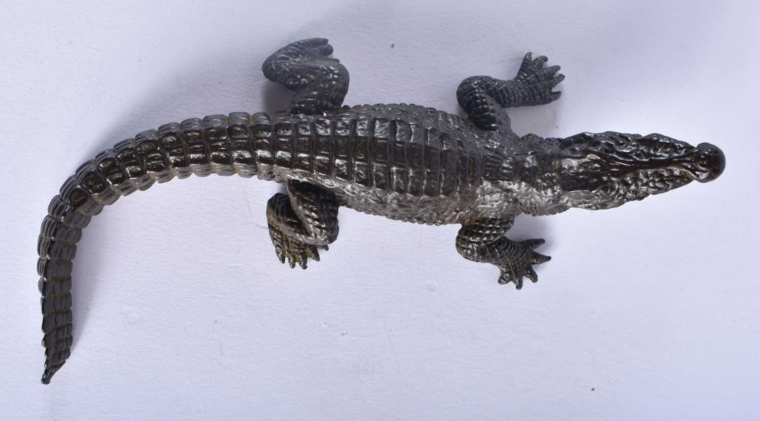 A JAPANESE CROCODILE OKIMONO. 13 cm wide. - Image 4 of 6