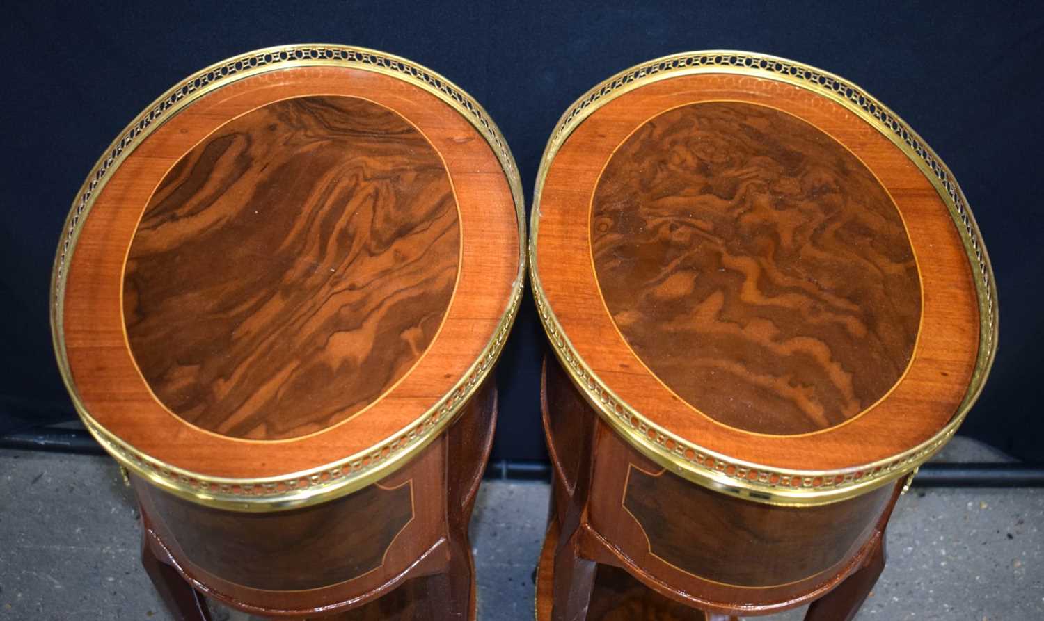 A pair of Baroque style inlaid Oval 3 drawer galleried topped side tables 73 x 45 x 30cm (2) - Image 4 of 8