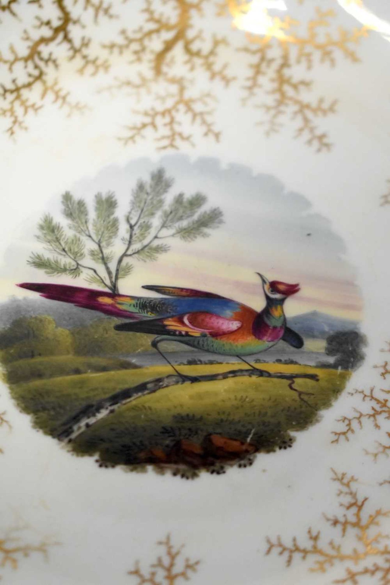 A FINE EARLY 19TH CENTURY FLIGHT BARR AND BARR WORCESTER DESSERT SERVICE painted with landscapes and - Image 27 of 32