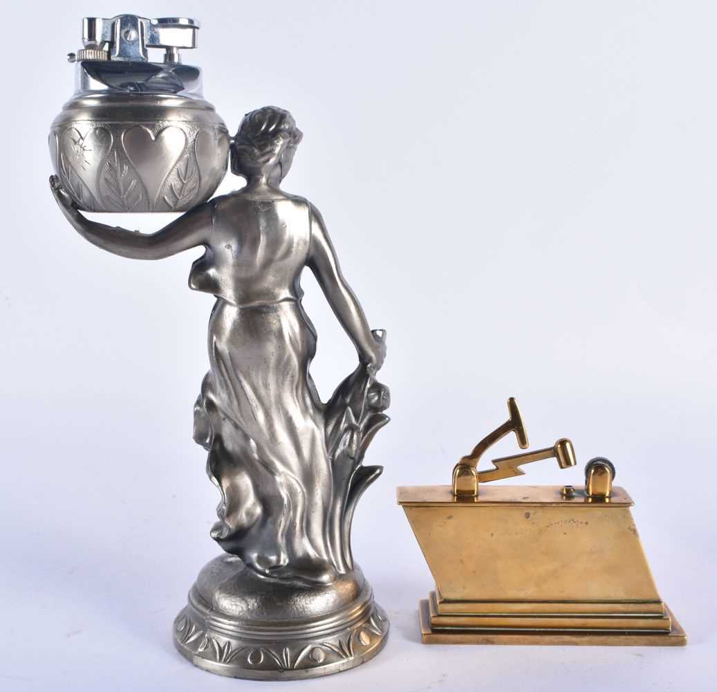 A CHARMING ANTIQUE BRONZE ANVIL TABLE LIGHTER together with another figural table lighter. Largest - Image 3 of 4