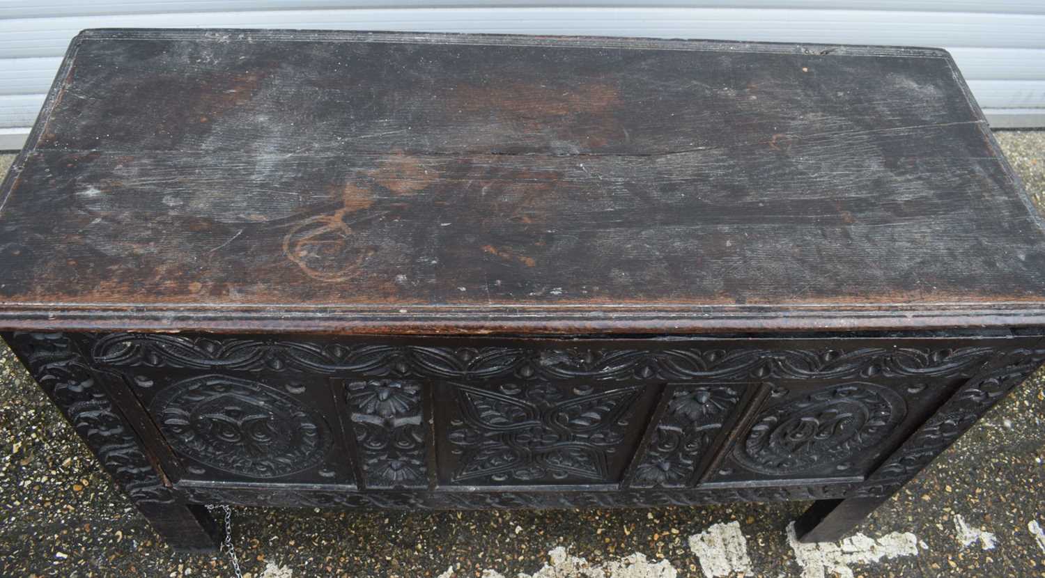 An 18th Century carved wood panelled coffer 74 x 121 x 47 cm - Image 3 of 10