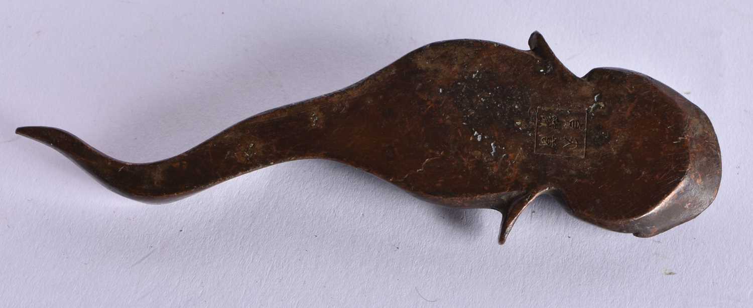 A JAPANESE BRONZE CATFISH OKIMONO. 176 grams. 12.5 cm x 4 cm. - Image 3 of 3