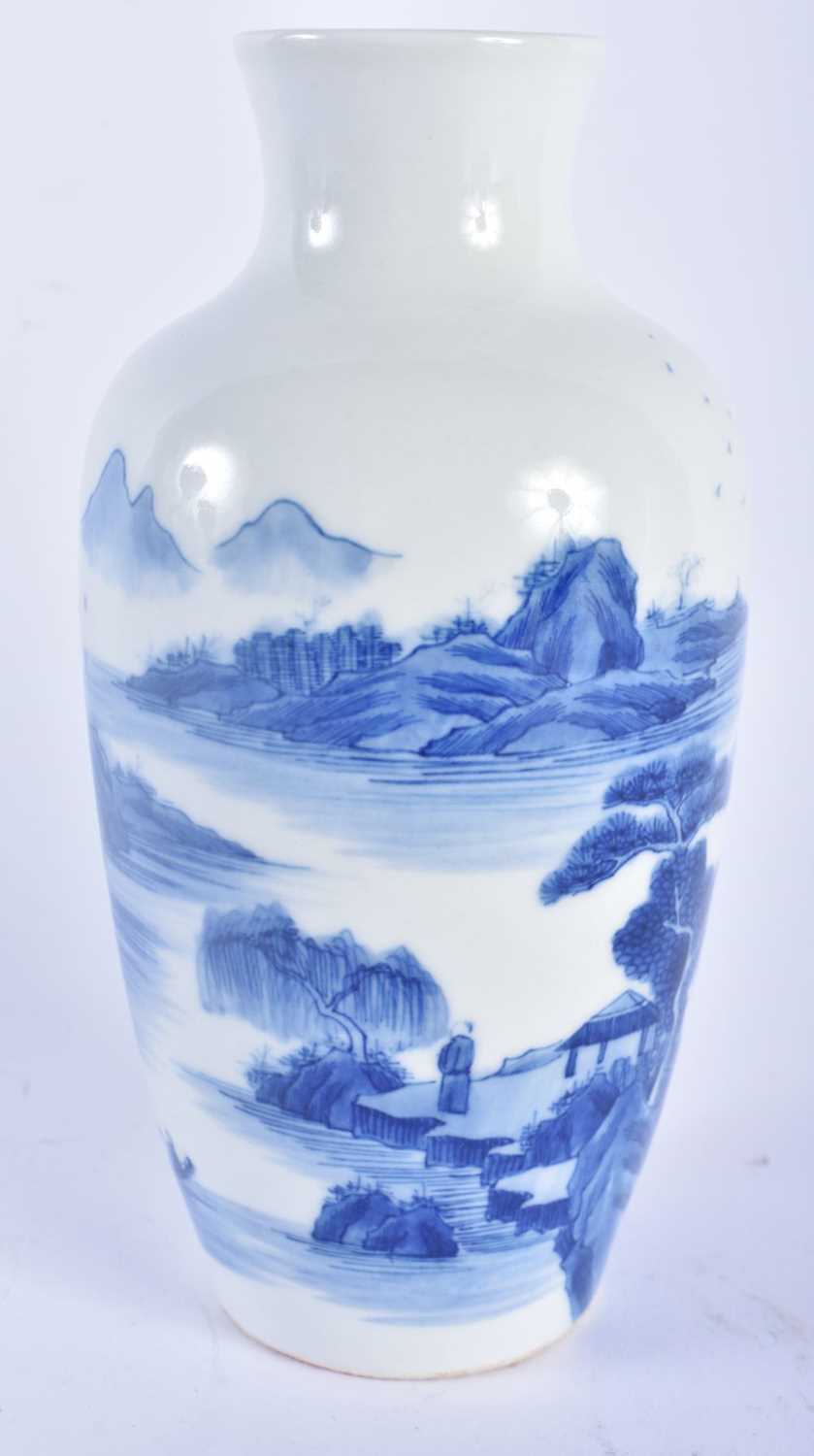 A LATE 19TH CENTURY CHINESE BLUE AND WHITE PORCELAIN VASE bearing Kangxi marks to base. 16.5 cm - Image 2 of 4