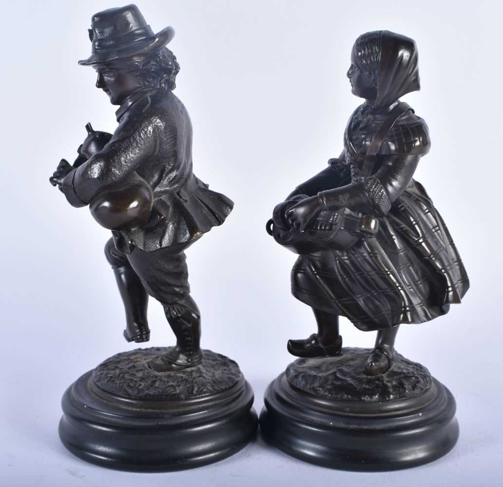 A PAIR OF 19TH CENTURY EUROPEAN BRONZE FIGURES OF A BOY AND GIRL modelled as musicians. 17 cm high. - Image 4 of 6