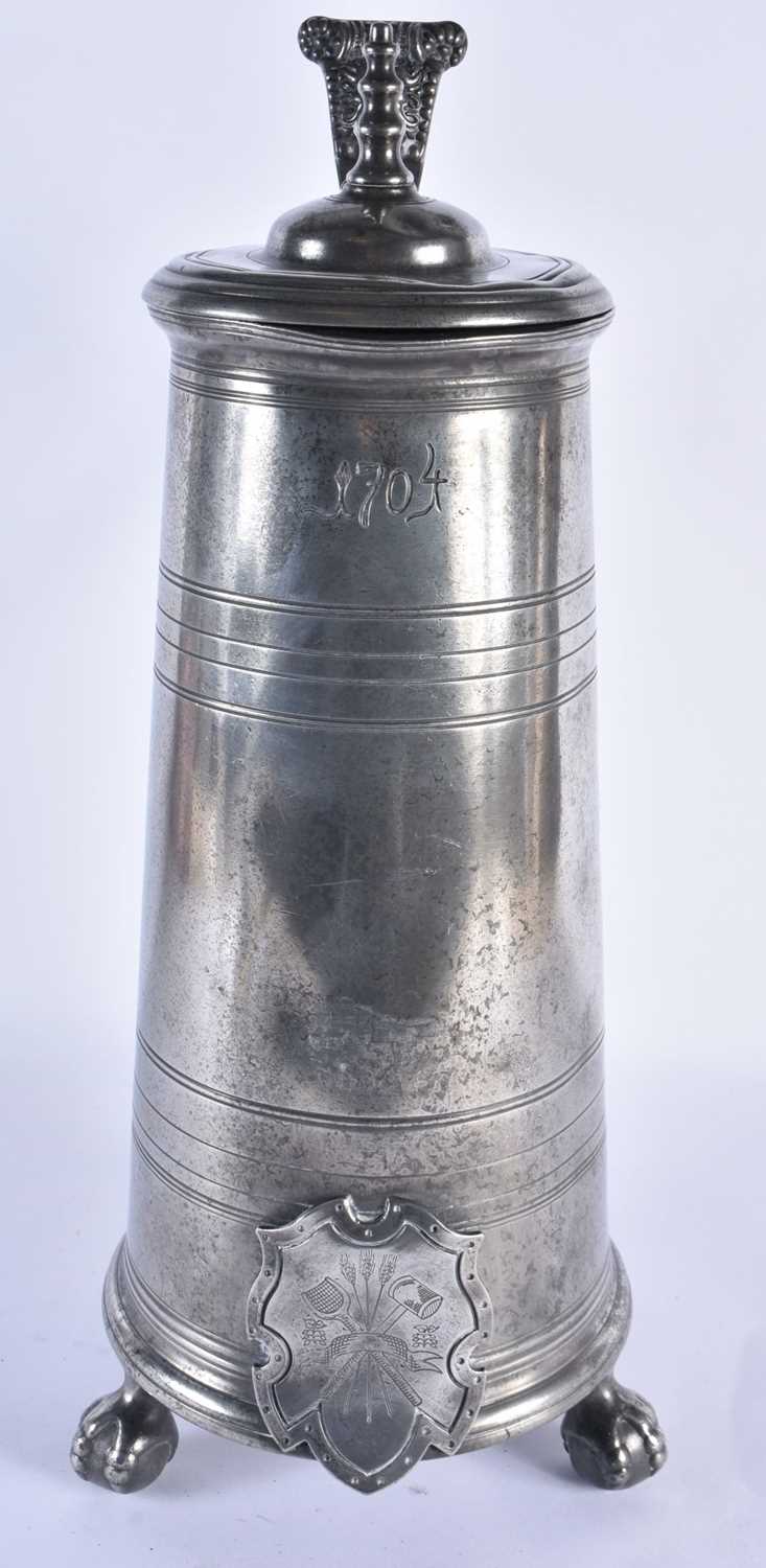 A LARGE ANTIQUE ARMORIAL PEWTER FLAGON bearing 1704 date to top. 48 cm high. - Image 2 of 6