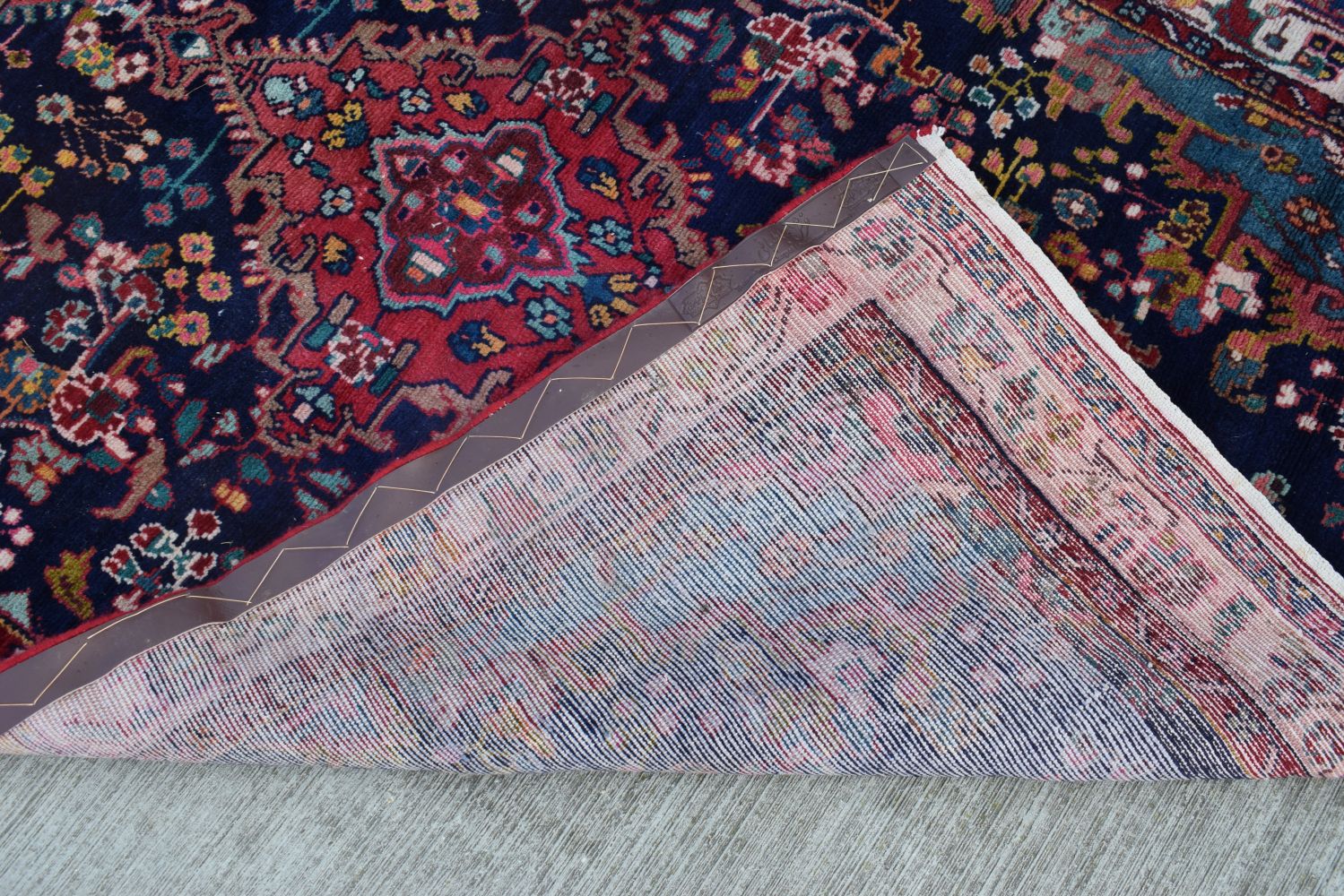 A Persian runner 326 x 129 cm - Image 10 of 10