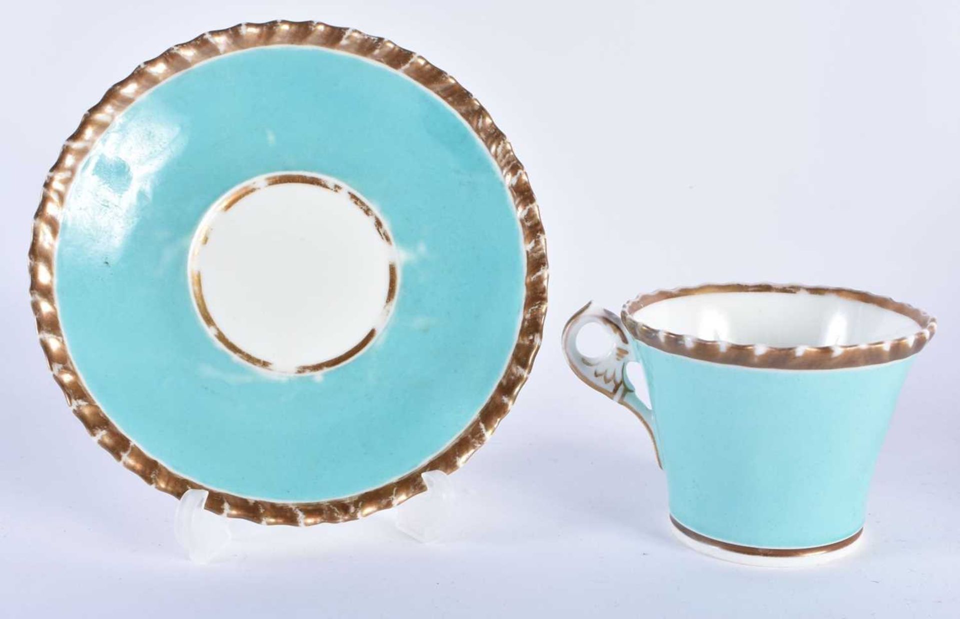 TWO EARLY 19TH CENTURY CHAMBERLAINS WORCESTER CUPS AND SAUCERS one painted with turquoise, the other - Image 2 of 6