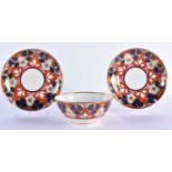 Flight Barr and Barr imari pattern bowl and two saucer dishes. largest 20 cm (3)