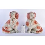 A LARGE PAIR OF STAFFORDSHIRE KING CHARLES SPANIEL DOGS. 34 cm x 24 cm.