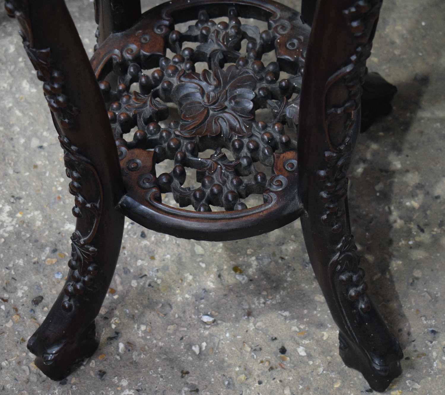 A Fine and Large 19th Century Chinese carved hardwood marble top stand 124 x 41 cm - Image 21 of 28