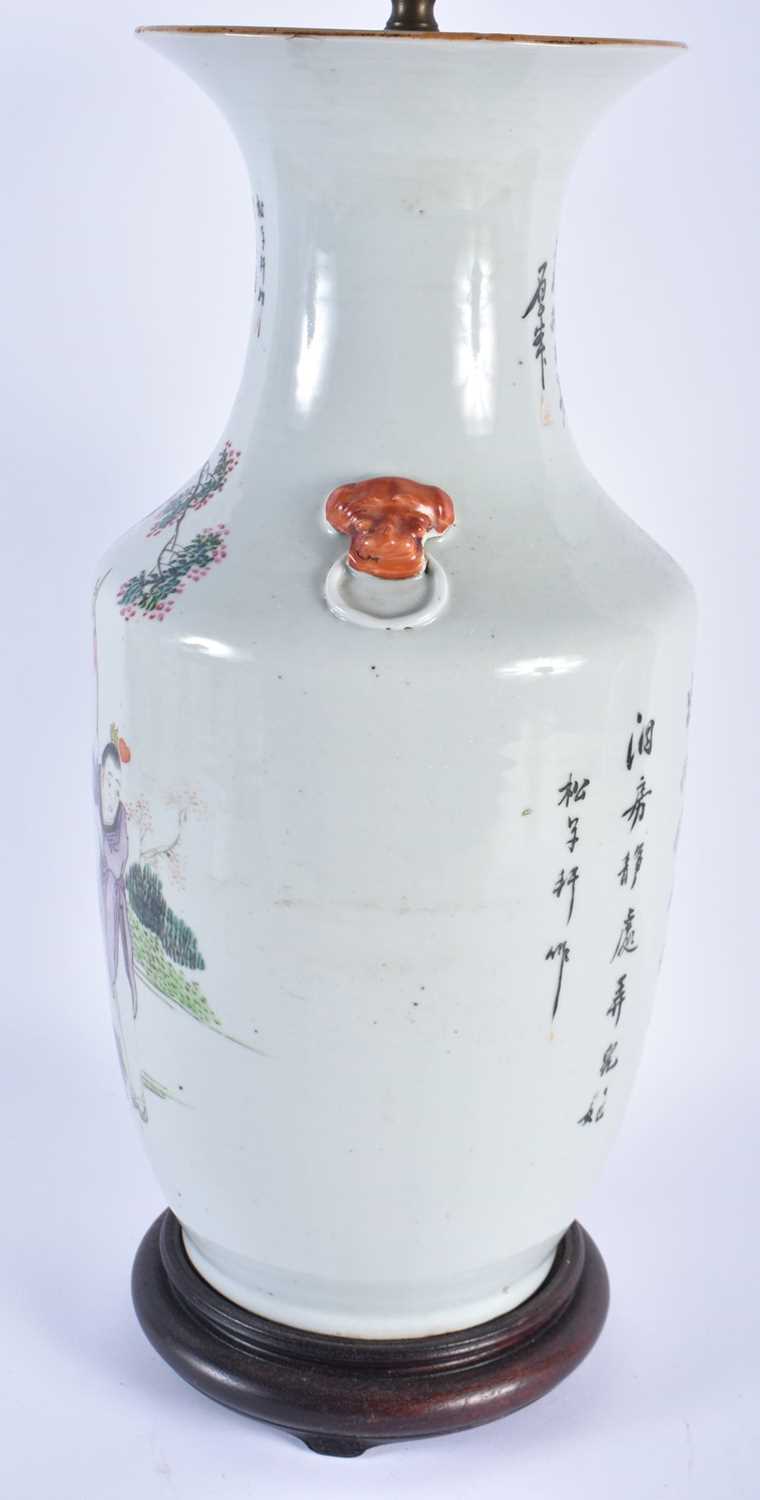 A LARGE EARLY 20TH CENTURY CHINESE FAMILLE ROSE PORCELAIN LAMP Late Qing/Republic. 54 cm high. - Image 3 of 6