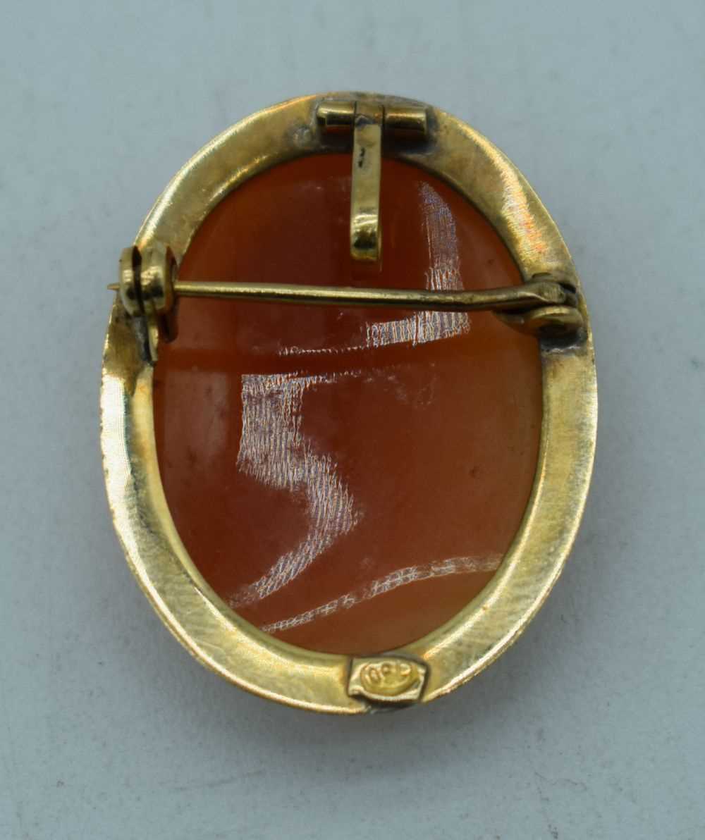 AN 18CT GOLD CAMEO BROOCH. 5 grams. 2.75 cm x 2 cm. - Image 2 of 3