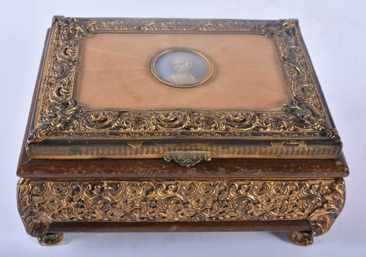 A LARGE EARLY VICTORIAN MAHOGANY DOME TOP BOX together with a French gilt metal repousse casket, - Image 5 of 7