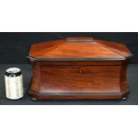A lovely Victorian flame mahogany caddy 23 x 40 x 21cm