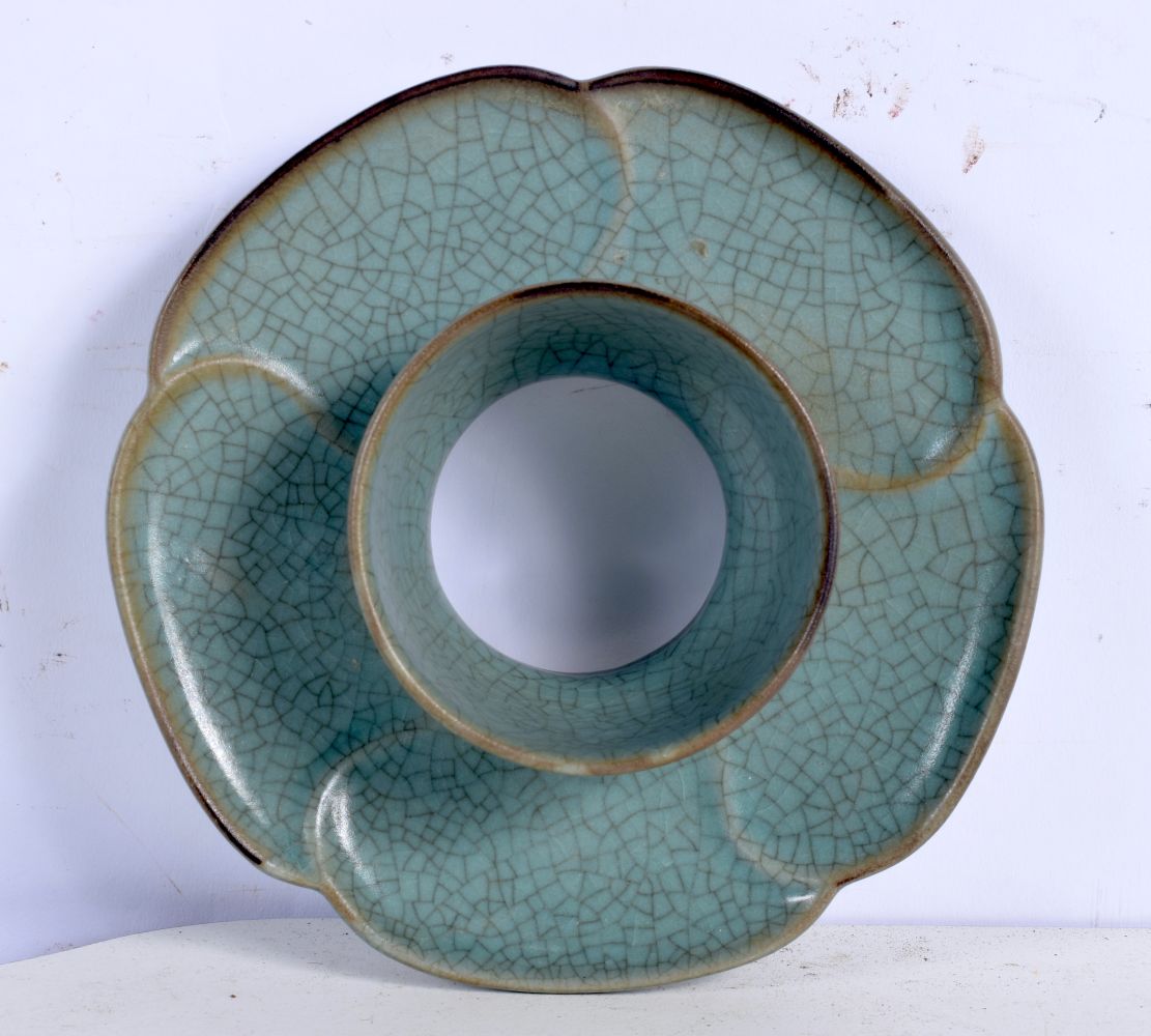 A Chinese Porcelain Crackle glazed Celadon Tea cup tray 7 x 18 cm. - Image 5 of 6