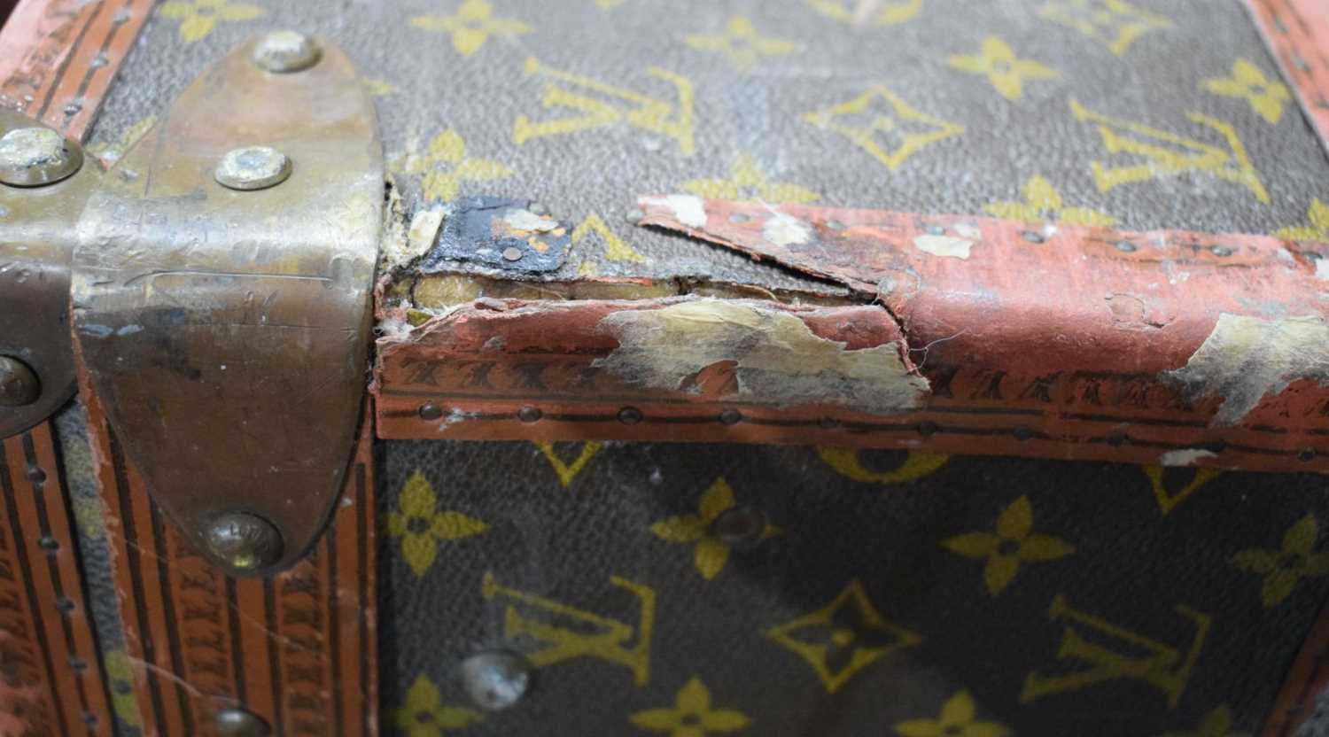 A Louis Vuitton suitcase 22 x 81 x 52 cm. - Image 8 of 16