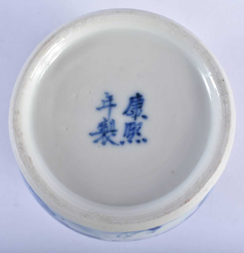 A 19TH CENTURY CHINESE BLUE AND WHITE PORCELAIN JAR bearing Kangxi marks to base, together with a - Image 7 of 27