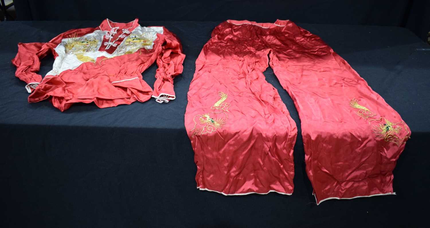 A pair of vintage Chinese pyjamas 160 cm - Image 2 of 14