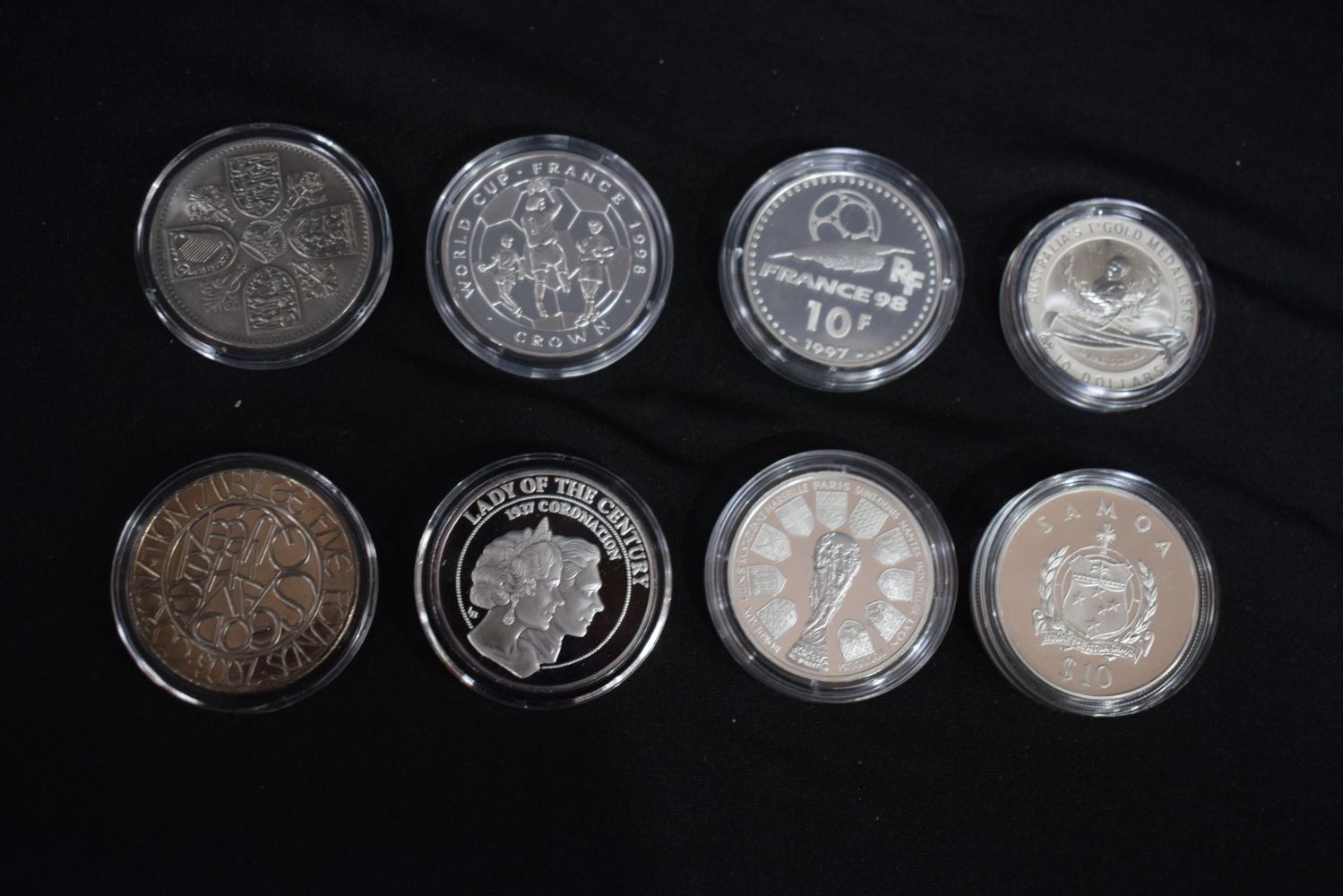 A collection of commemorative coins 8 x £5 - 2 x 1 Crown - 1 x 5 Crown - 1 x 20 Crown - 5 Shilling - Image 14 of 14