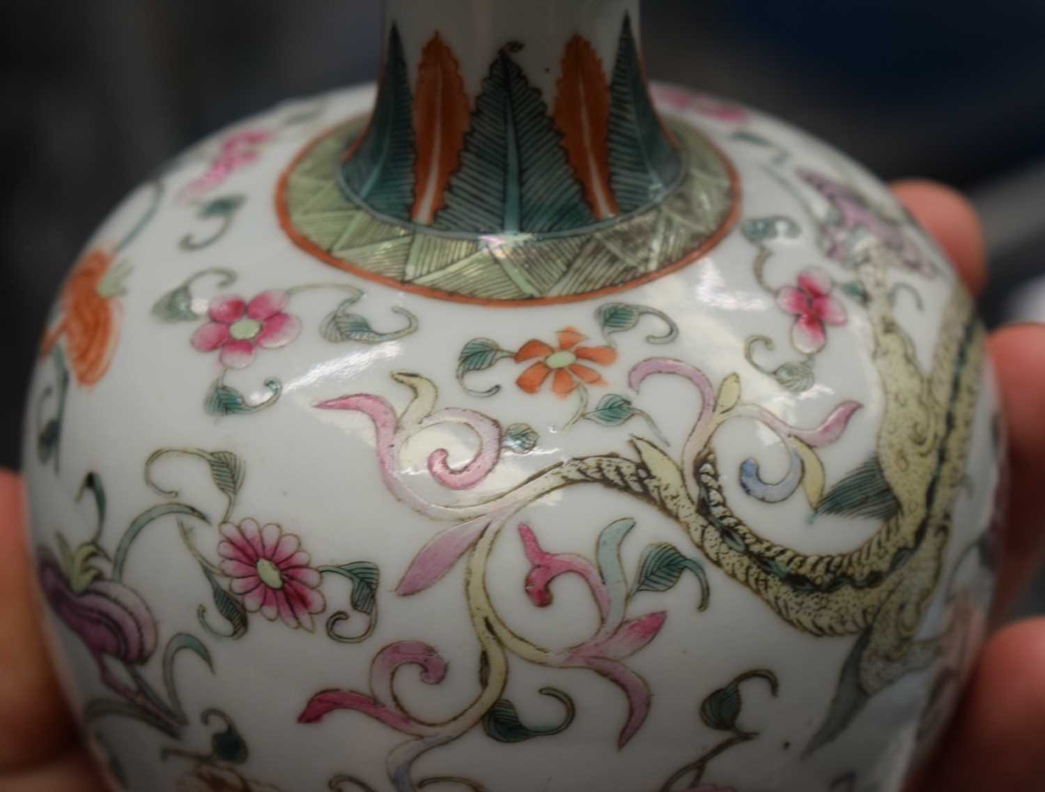 A FINE LATE 19TH CENTURY CHINESE FAMILLE ROSE PORCELAIN BULBOUS VASE Qing, enamelled with fierce - Image 12 of 21