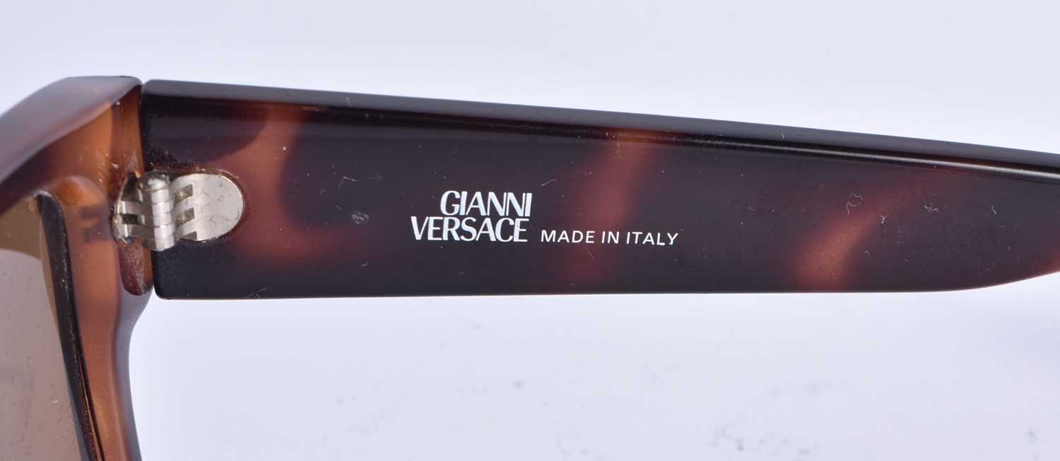 A PAIR OF VERSACE SUNGLASSES. 15 cm wide. - Image 2 of 3