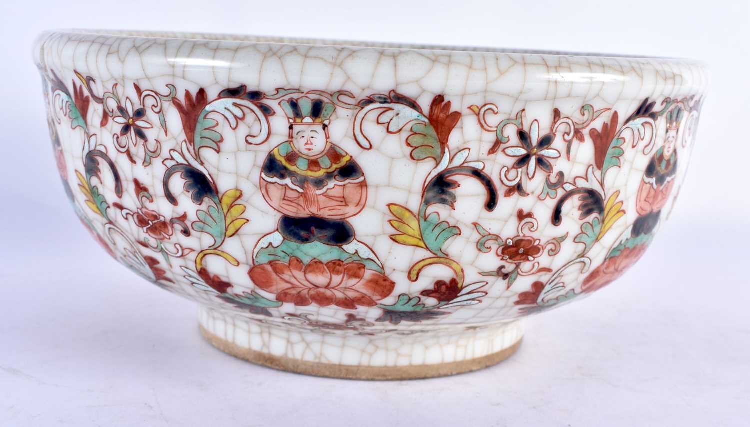 A CHINESE QING DYNASTY CRACKLED THAI MARKET BOWL painted with figures and foliage. 22 cm x 9 cm. - Image 4 of 5