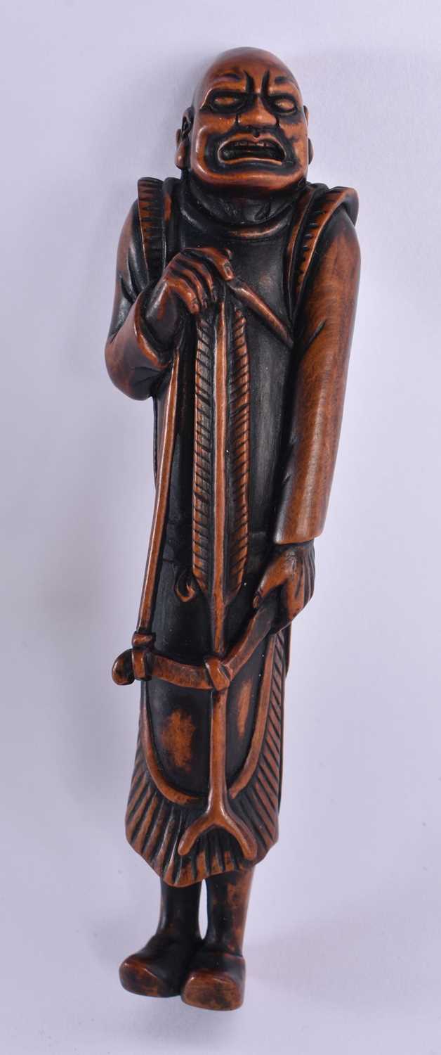 A VERY RARE LARGE JAPANESE BOXWOOD SASHI NETSUKE modelled as a Mongolian Archer. 12.5 cm high. Note: - Image 2 of 8