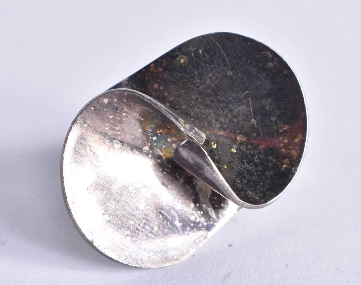 Silver modernist ring by Georg Jensen . 9 grams. K. - Image 2 of 4