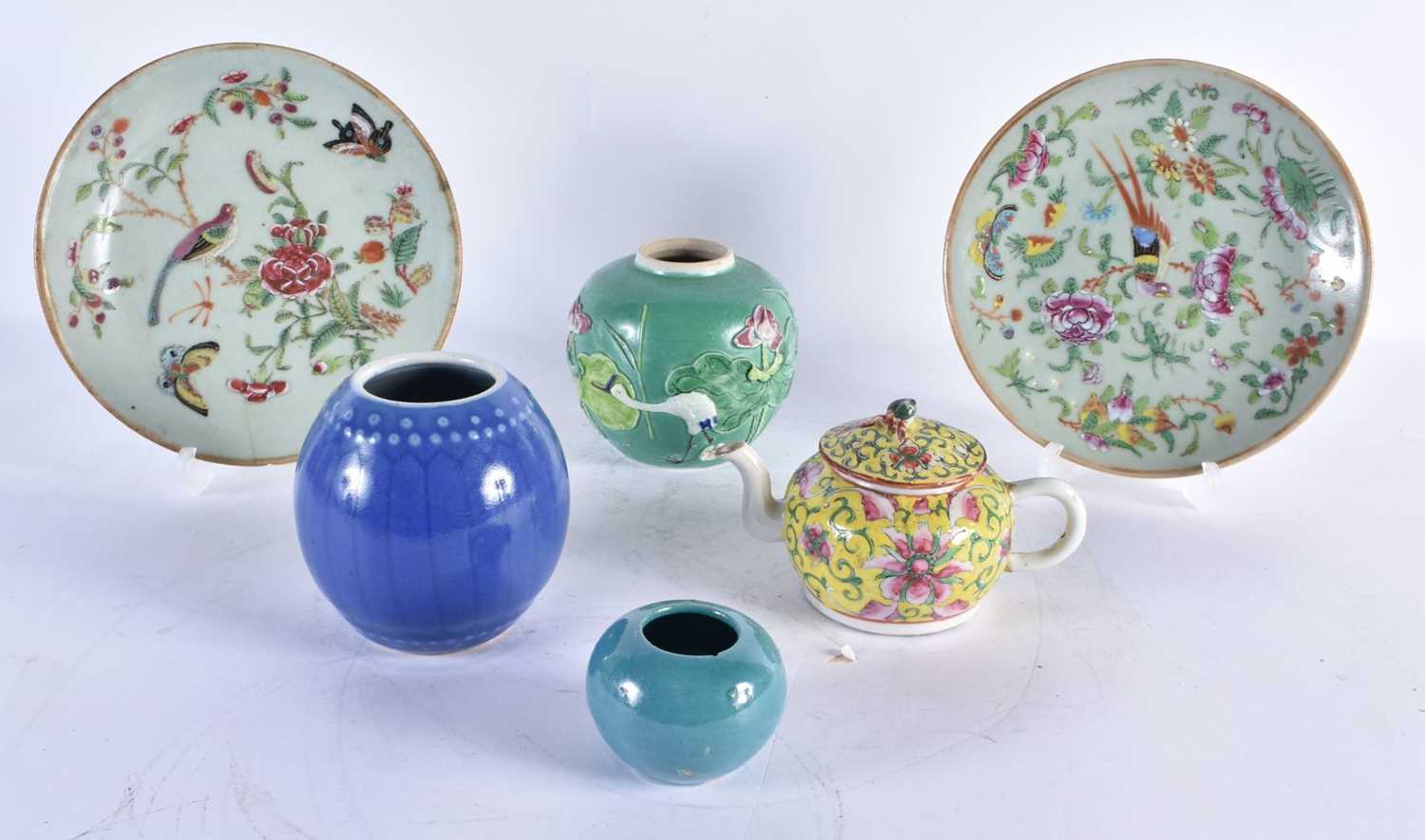 ASSORTED 19TH CENTURY CHINESE PORCELAIN Qing, including dishes, brush washers etc. Largest 18 cm